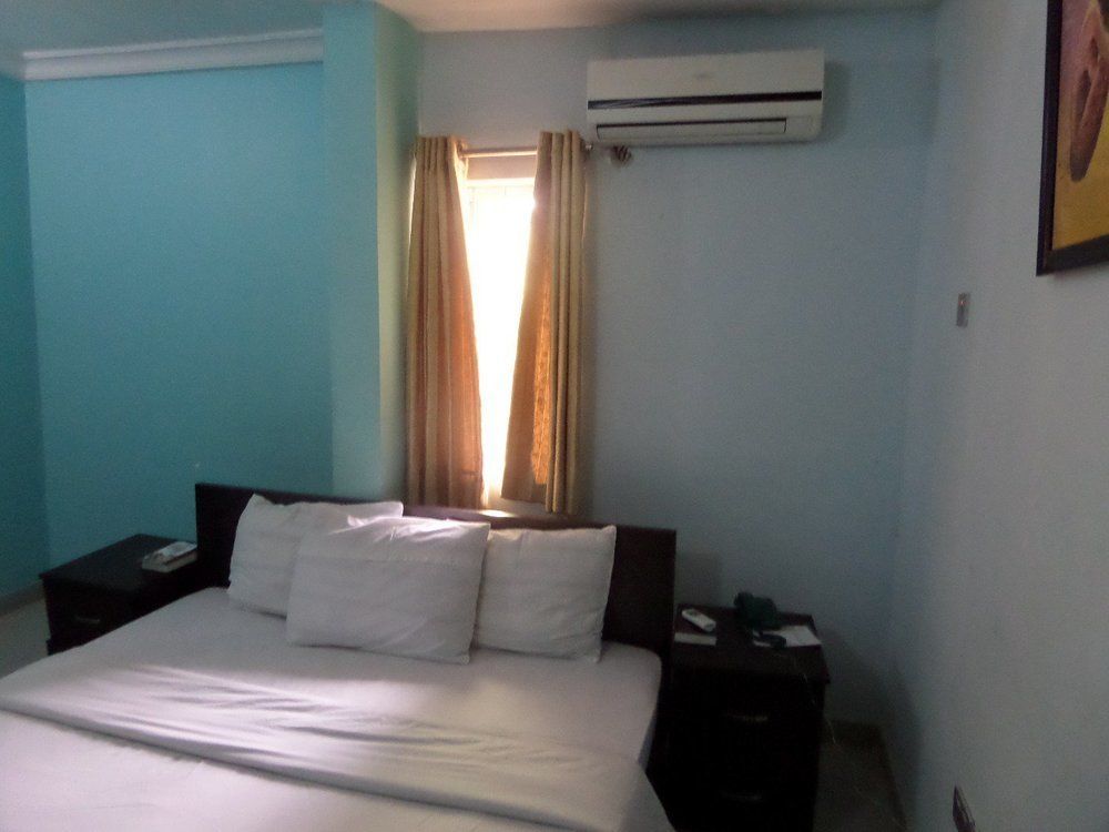 Flamingo Hotel Festac Town Dış mekan fotoğraf