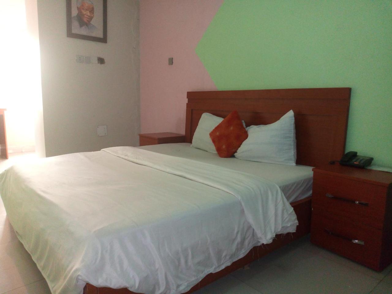 Flamingo Hotel Festac Town Dış mekan fotoğraf