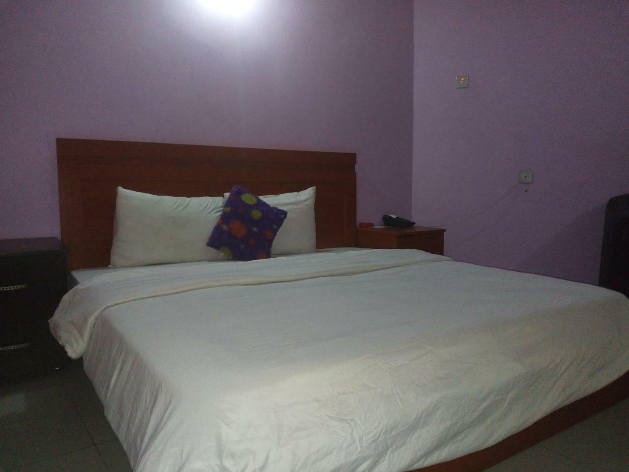 Flamingo Hotel Festac Town Dış mekan fotoğraf
