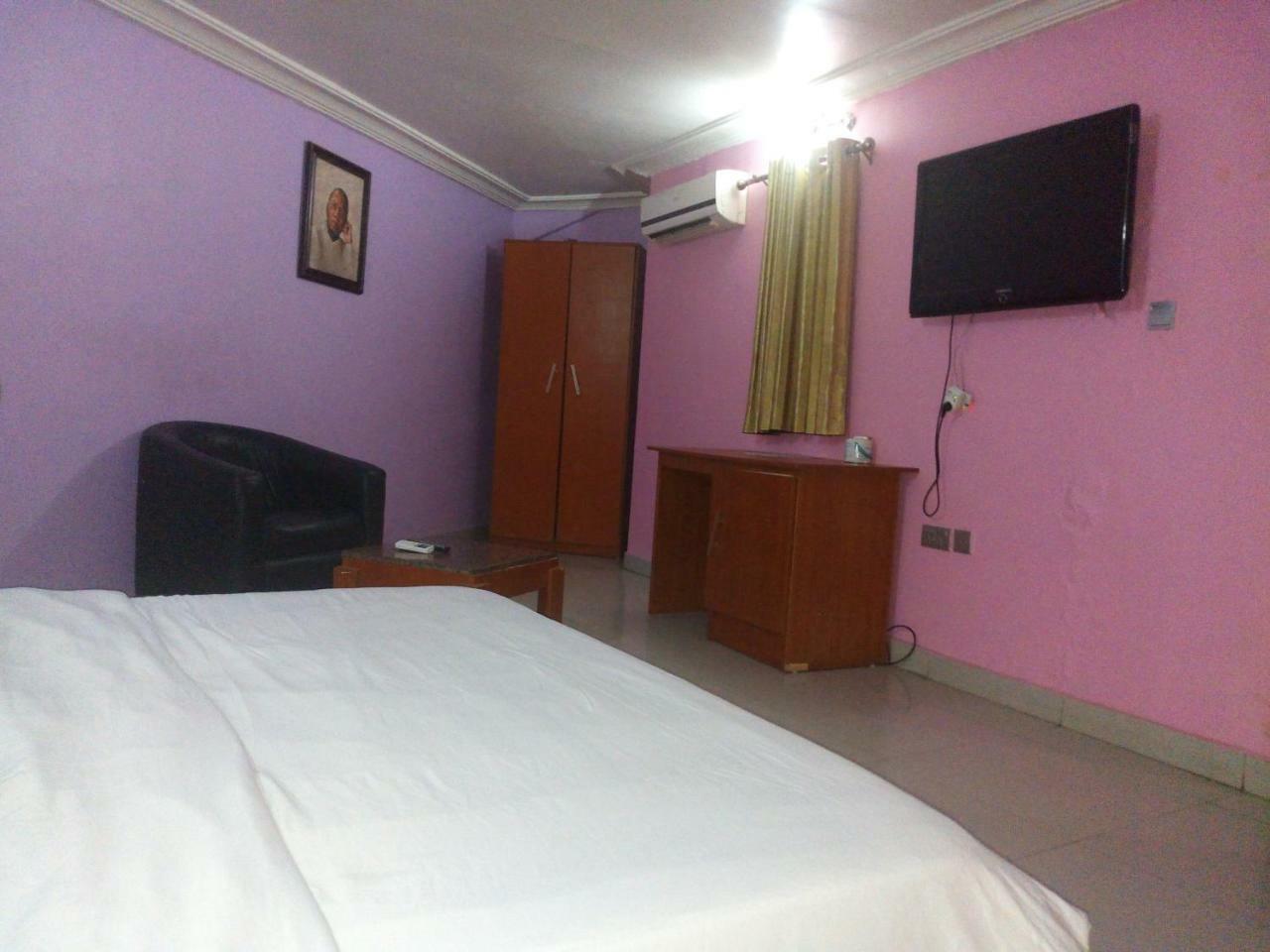 Flamingo Hotel Festac Town Dış mekan fotoğraf